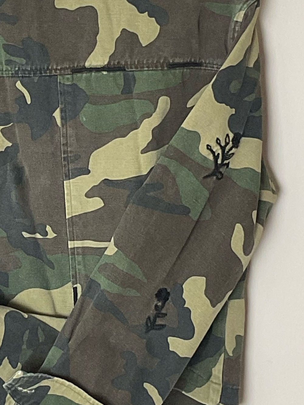 dolan Camouflage Jacket Black Embroidered Roses Hippie Festival Military Size M - Picture 6 of 11